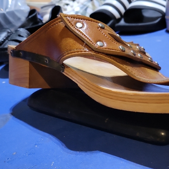 MENS 11 wooden platform sandals, also known as GETA. These Are Vintage For Sure - Picture 4 of 9
